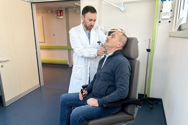 Doctor visiting a patient