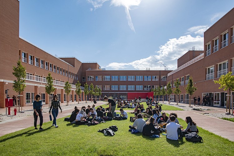 Cesena Campus with students