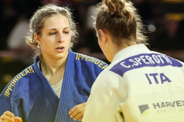 Betty Vuk during a competition