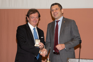 Awarding of the Seal of the University of Bologna to Massimo Scaccabarozzi
