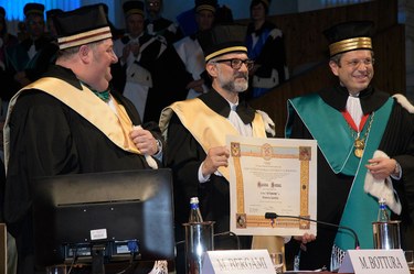 Laurea ad Honorem to Massimo Bottura in Business Management, award ceremony