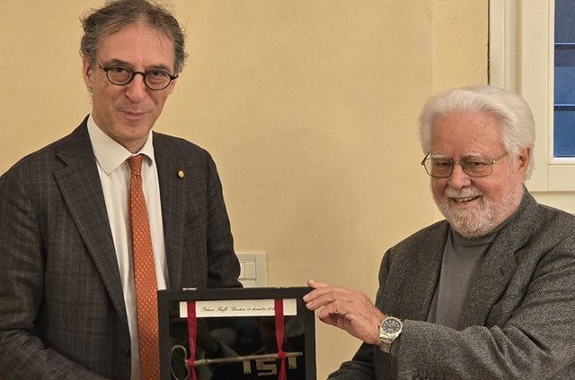 Consegna simbolica delle chiavi al Rettore Molari