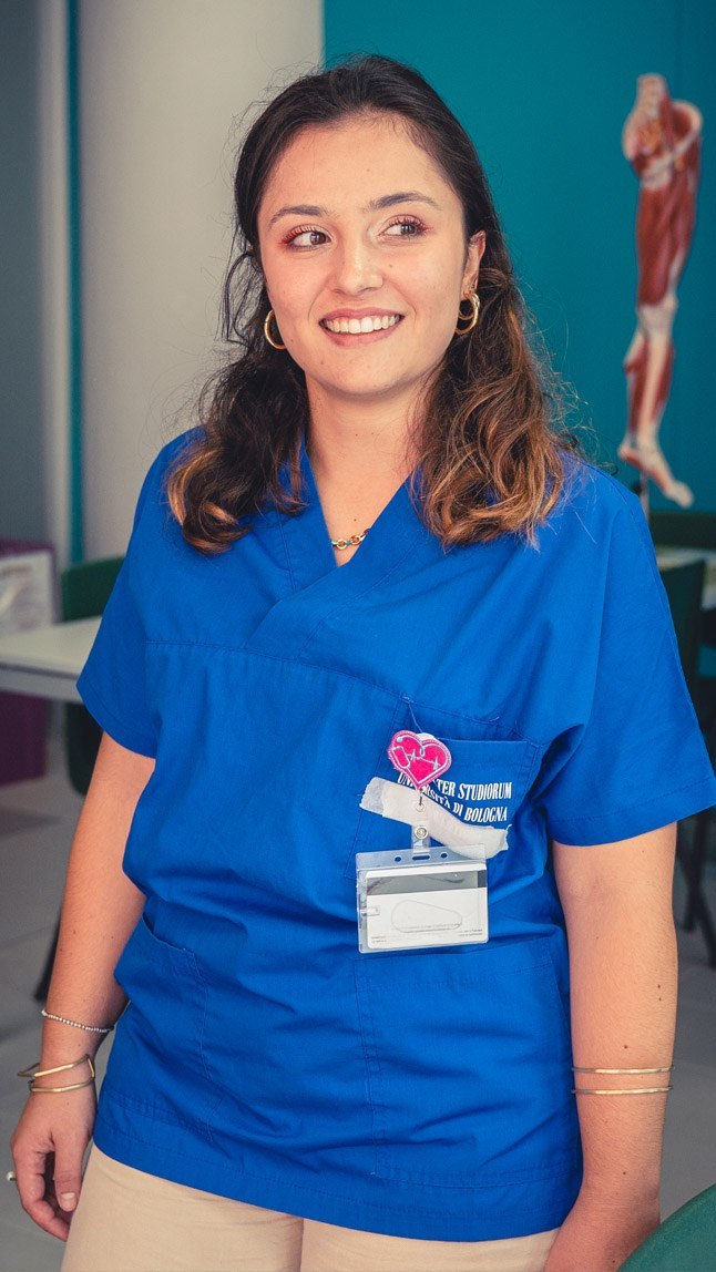Elettra, studentessa dell'ultimo anno nel Campus di Ravenna