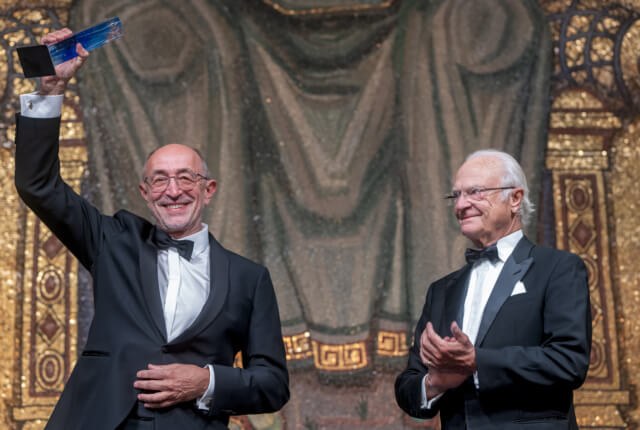 Il professor Günter Blöschl premiato a Stoccolma da re Carlo XVI Gustavo di Svezia con lo Stockholm Water Prize