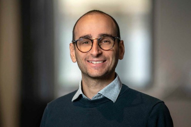 Il Professor Domenico Di Sante, professore di Fisica teorica della materia