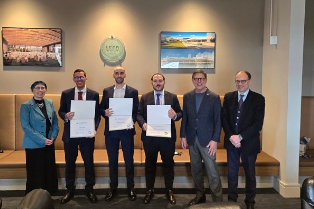 Gruppo di ricercatori premiati, tra cui Pier Paolo Brancaleoni