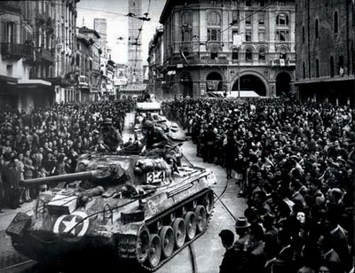 Le truppe alleate entrano a Bologna il 21 aprile 1945