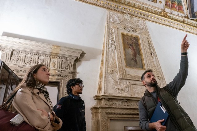 Visita guidata in un museo