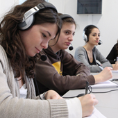Studenti in laboratorio linguistico Studenti in laboratorio linguistico