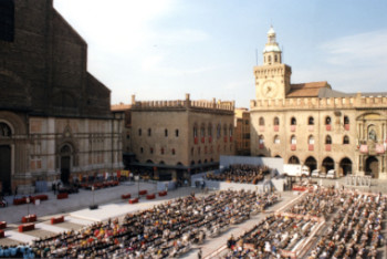 Nono centenario Piazza Maggiore